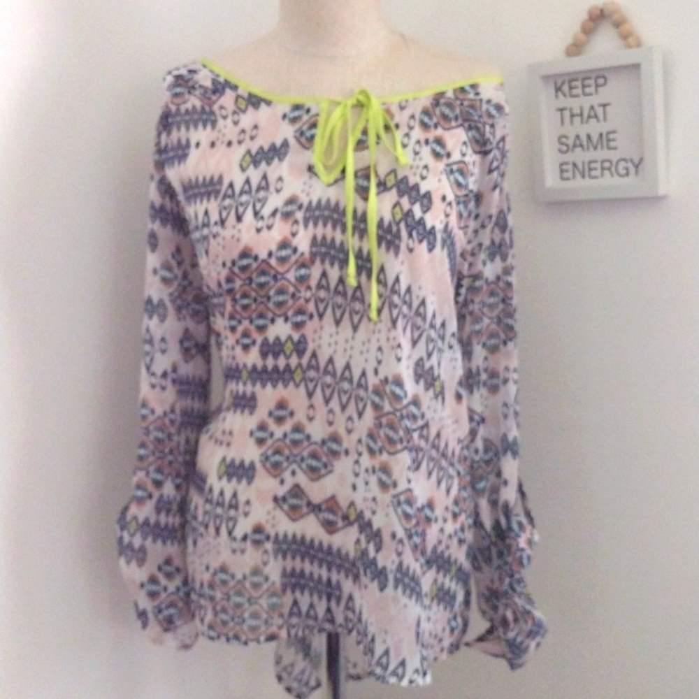 Sale💎Daniel Rainn Aztec Geometric Patterned Tab Sleeve Sheer Blouse Sz L